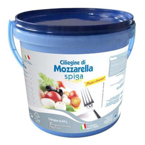 Perlas de mozzarella en cubo